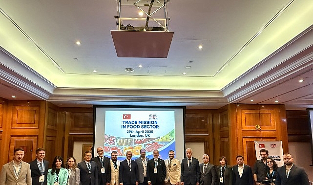 ingilizlerin-sofralarini-turk-lezzetleriyle-donatmaya-gittiler-NqcrHldY.jpg